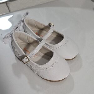 Elegant White Kids Dress Shoes with Bow by